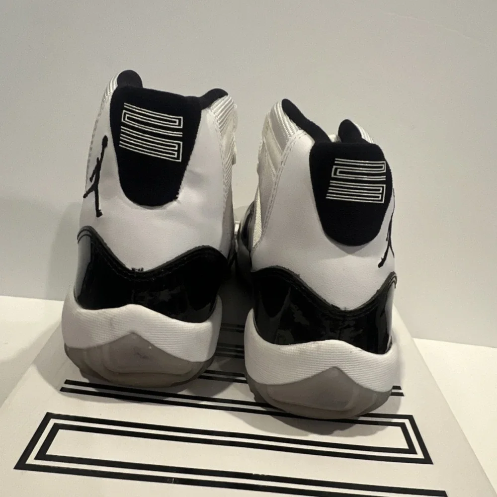 New Air‎ Jordan 11 Retro Concord 2011 Mid Top Lace Up Sneaker Men 378037-10
